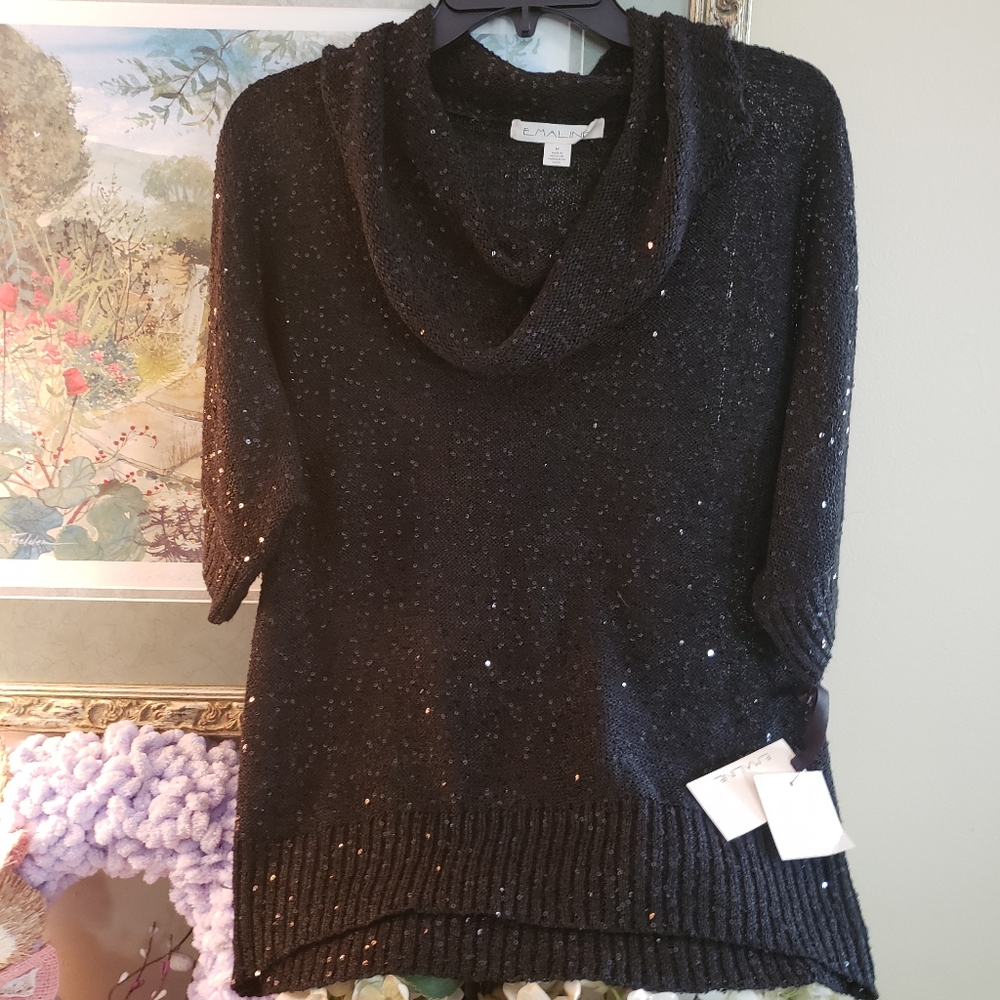 NWT short sleeved cowl neck top